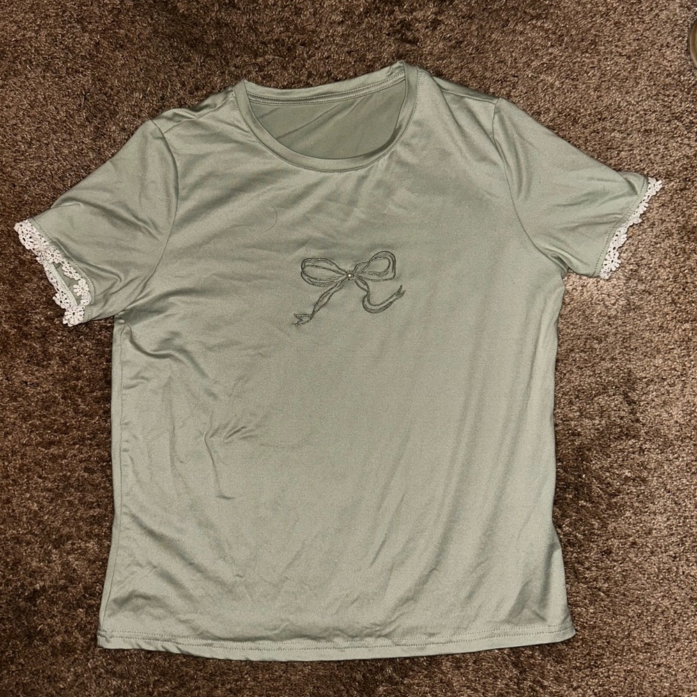 New York & Company Green Fitted Ruffled Short Sleeve T-Shirt